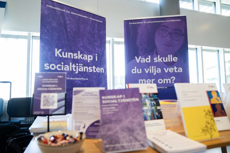 FYS, Forskarskolan för yrkesverksamma i socialtjänsten, konferens på Niagara den 06:e mars 2025. 
(Information kring fotografering har getts på skriftiligt på lappar och muntligt)